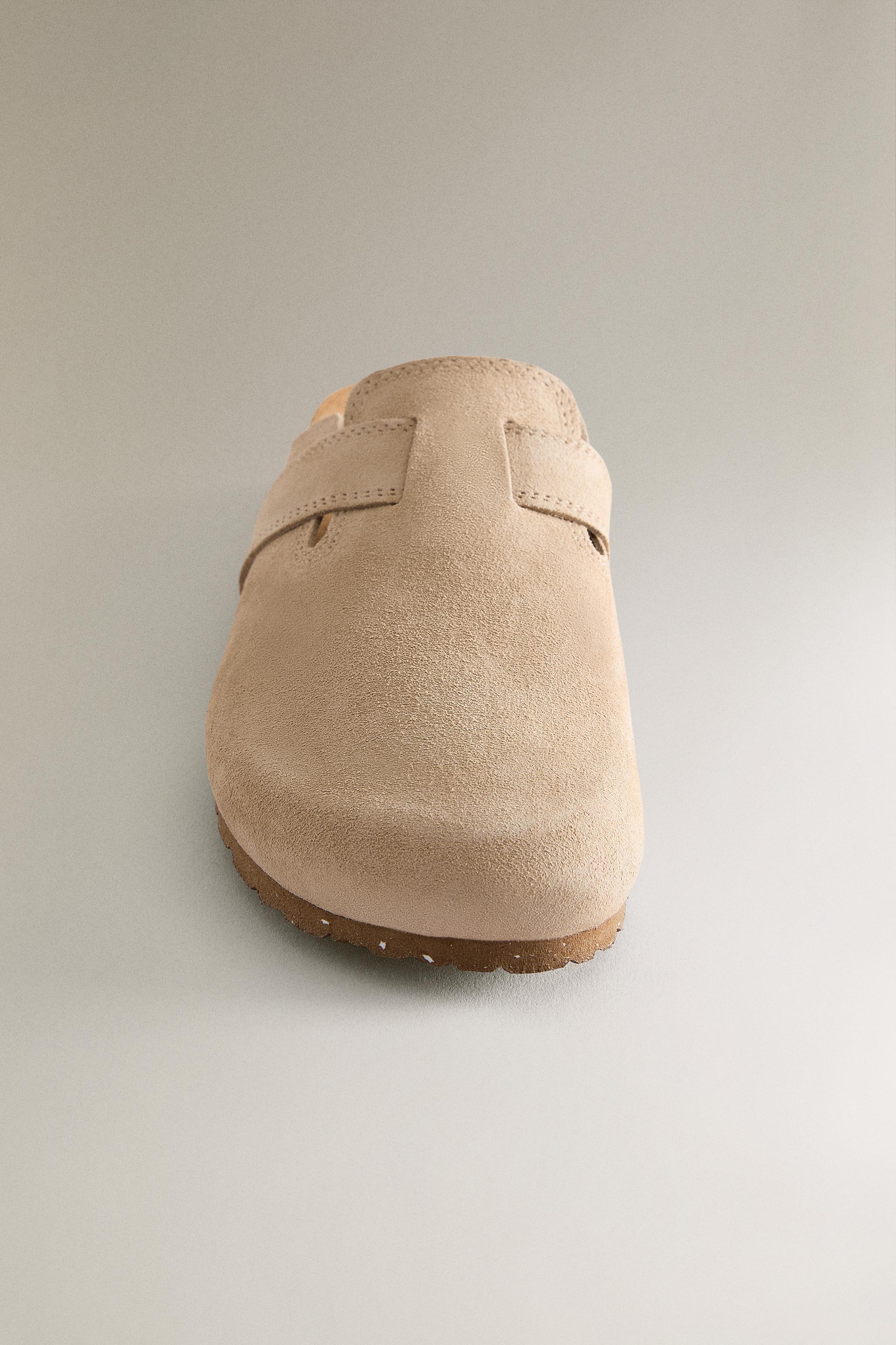 LEATHER CLOGS WITH STRAP